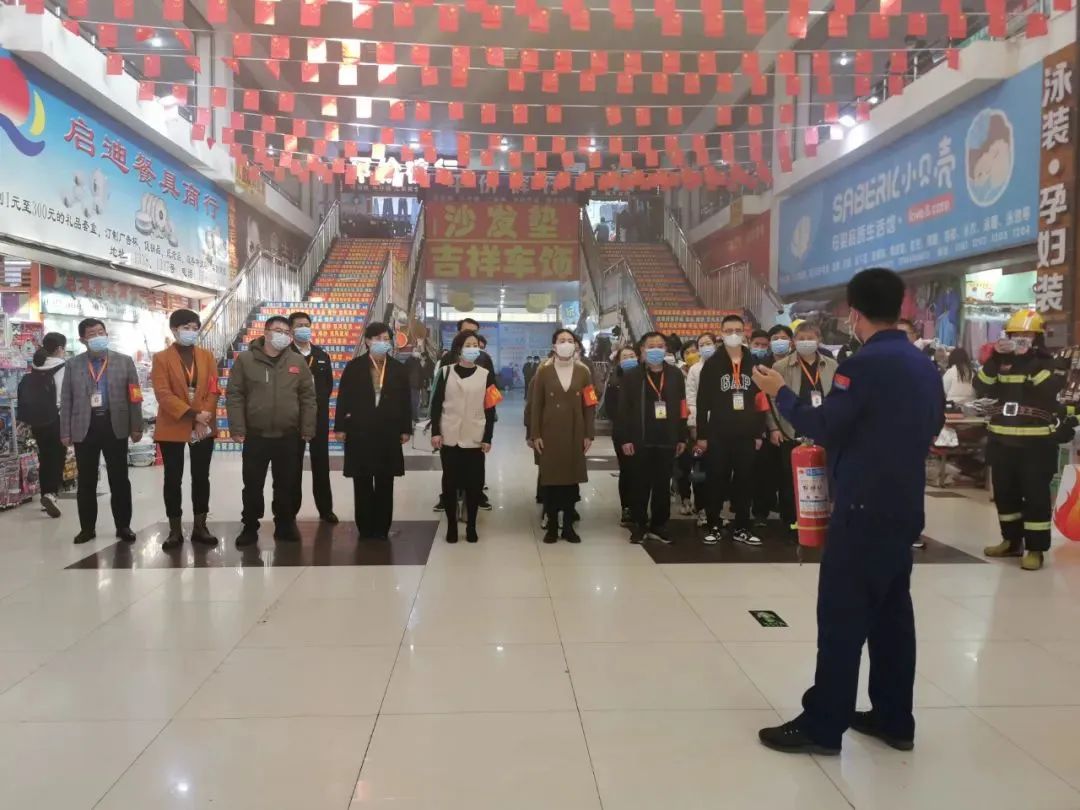 集团济南金田市场联合章丘区消防救援大队开展消防安全实战演练